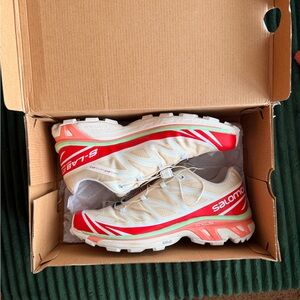 Salomon XT-6 Trail Shoes in Red and Cream - Size 11W